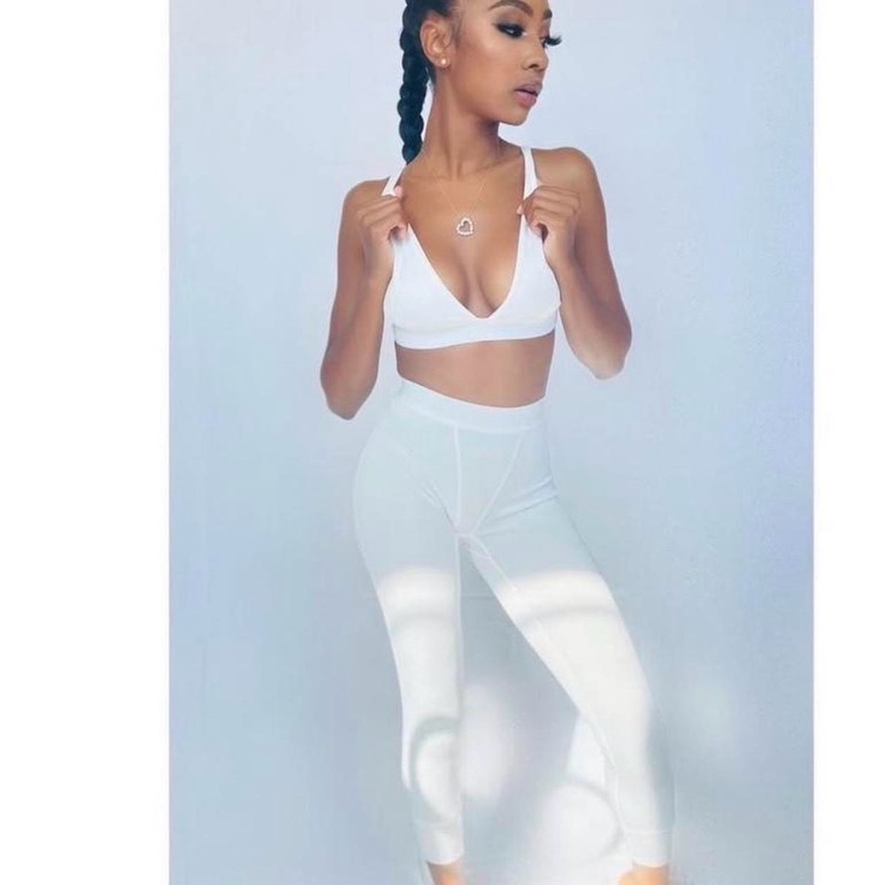 Women's White High-Waisted Leggings and bralette set